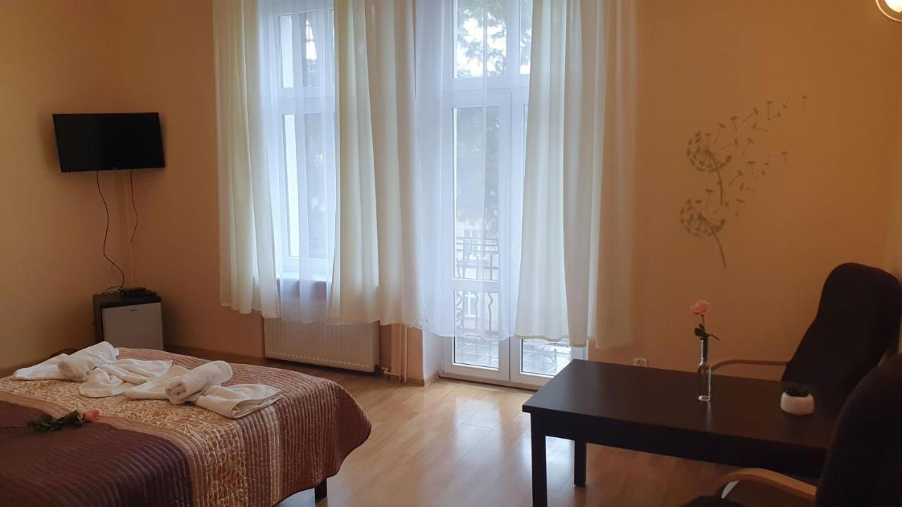 Ow Meduza I Biala Mewa Hotell Miedzyzdroje Exteriör bild